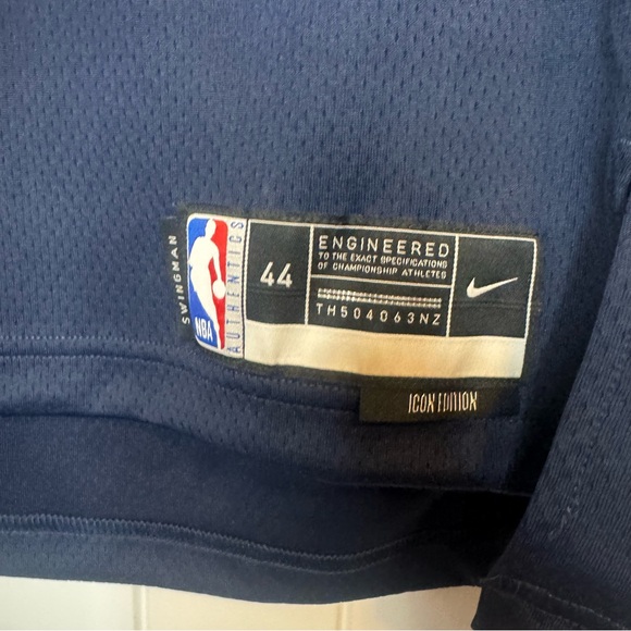 NBA Nike Autographed Memphis Grizzlies Desmond Bane #22 NBA Icon Edition Jersey - Picture 4 of 11